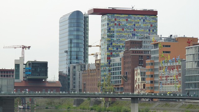 Free Houses Building photo and picture