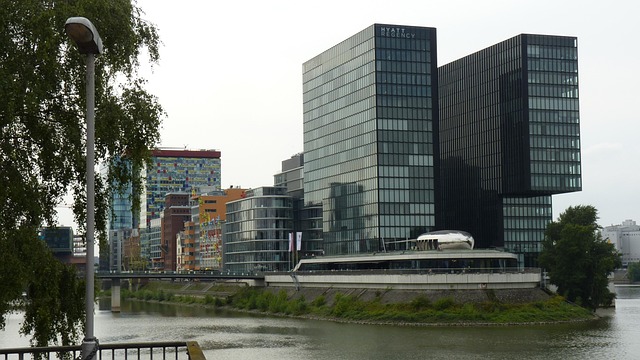 Free Houses Building photo and picture