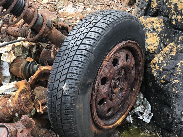 Free Car Wreck Sea photo and picture