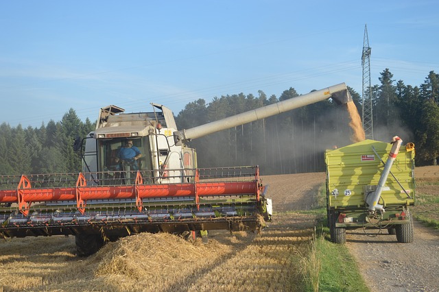 Free Harvest Tractor photo and picture