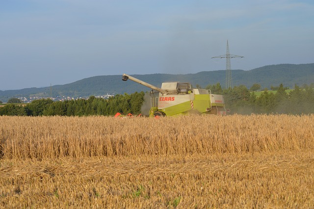 Free Harvest Tractor photo and picture