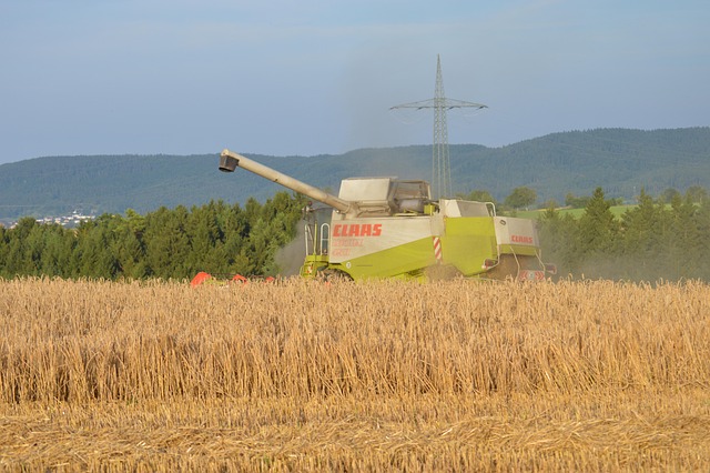 Free Harvest Tractor photo and picture