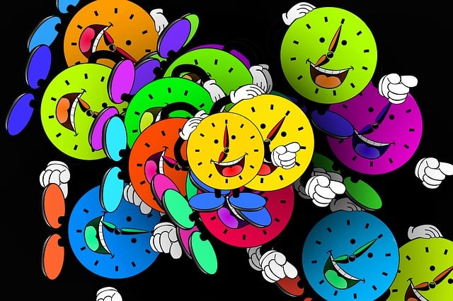 Free clock time smiley illustration