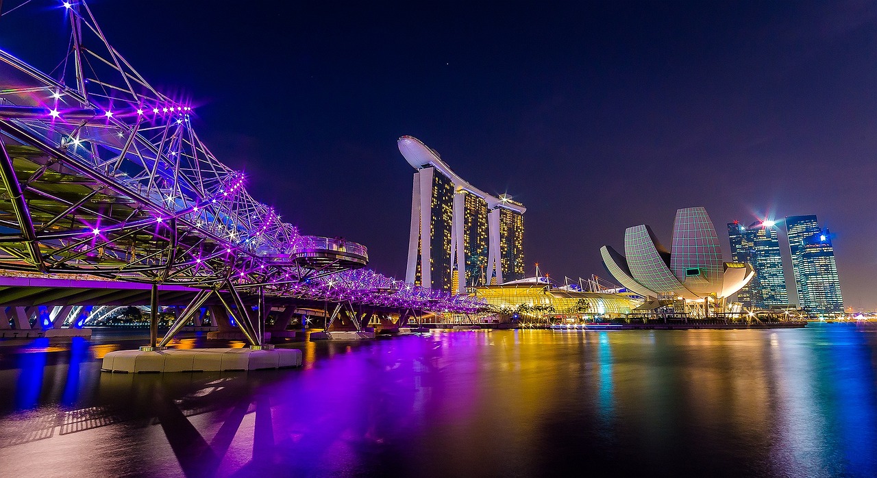 Szingap r Marina Bay bra jszaka Ingyenes Fot A Pixabay en Szingap r Marina Bay bra jszaka Ingyenes Fot A Pixabay en