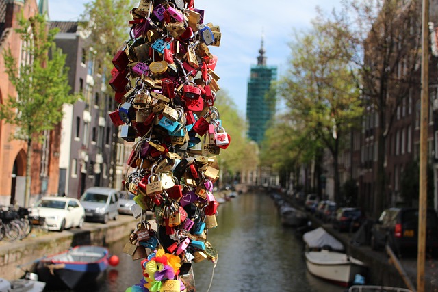 Free Amsterdam Bridge photo and picture