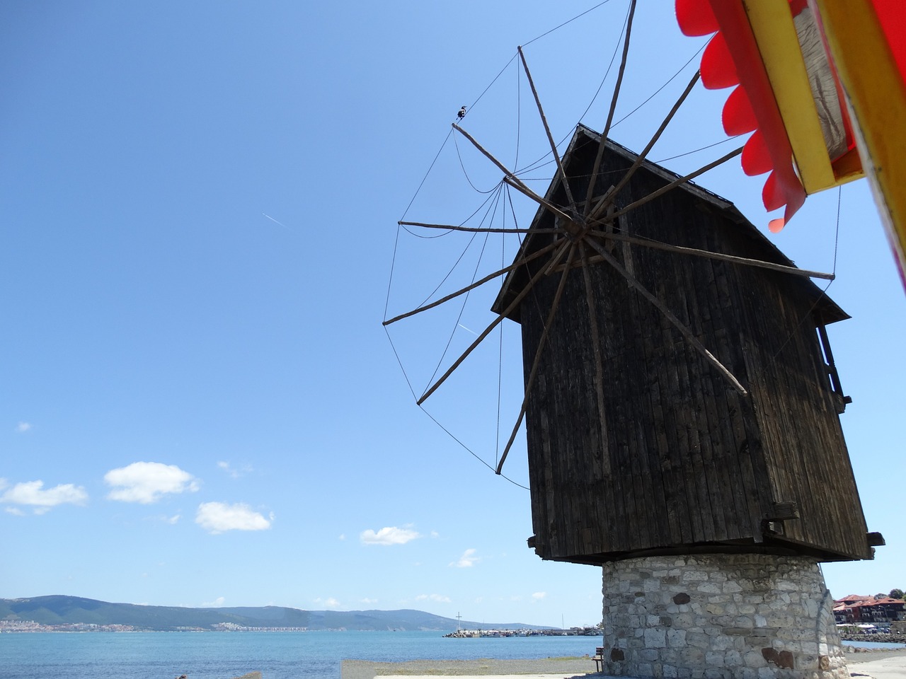Windmill - free online jigsaw puzzle photo