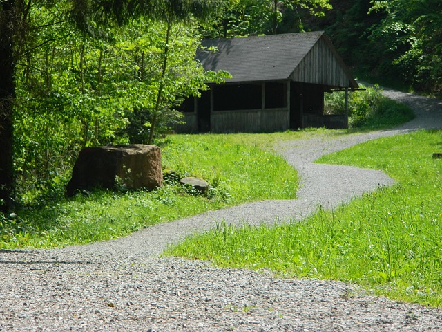 Free Path Hut photo and picture