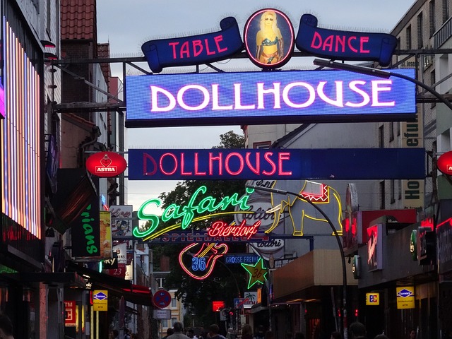 Free Hamburg Reeperbahn photo and picture