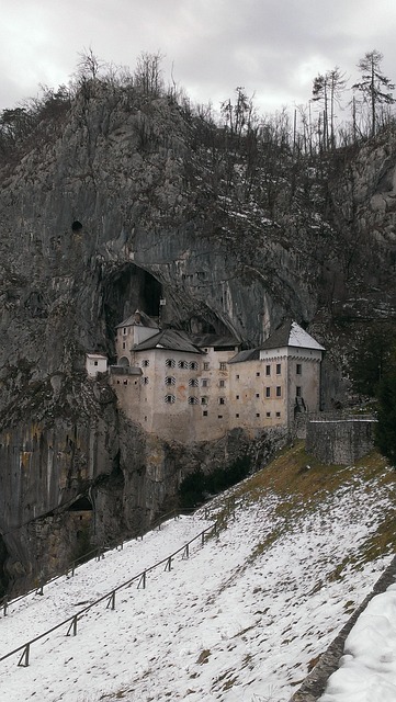 Free Stronghold Castle In The Rock photo and picture