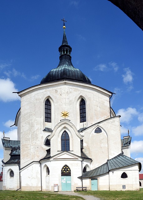 Free Church Santini photo and picture