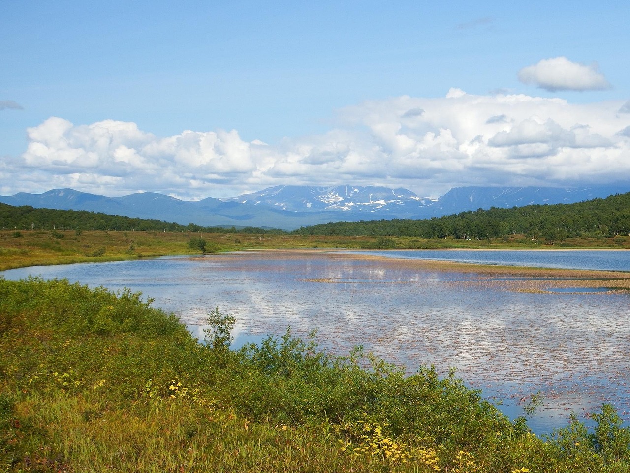 Lake - free online jigsaw puzzle photo