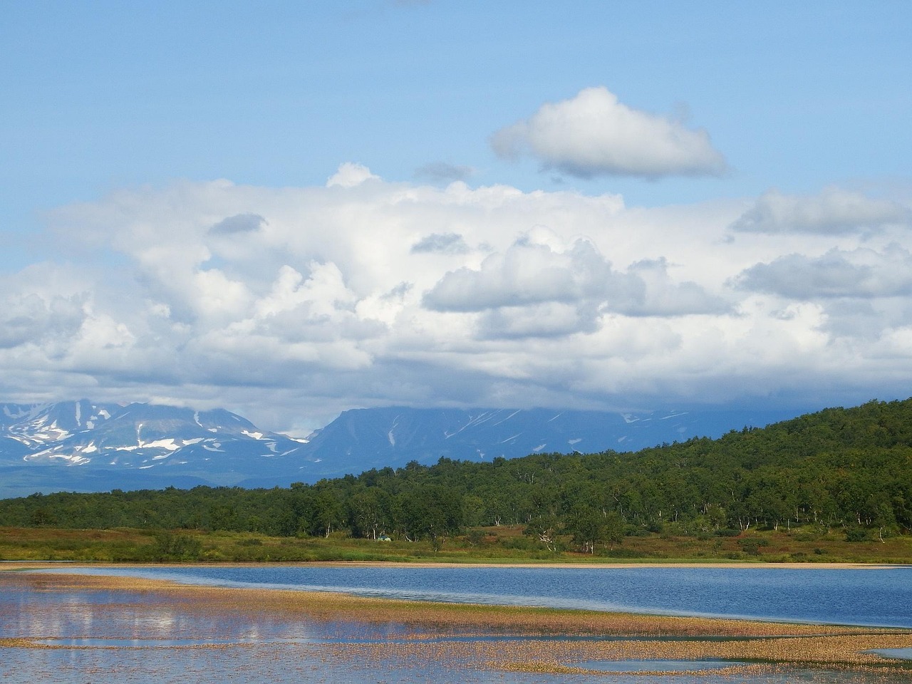 Lake - free online jigsaw puzzle photo