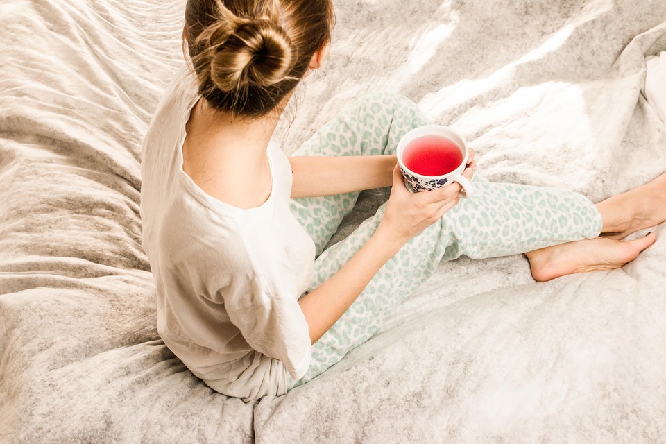 Morgen pige kvinde seng · gratis foto på pixabay Lave terrasse