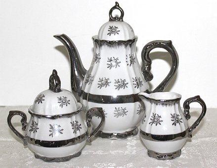 Teekanne, Tasse Und Untertasse