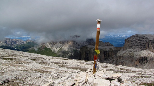 Free Dolomites Sass Pordoi photo and picture