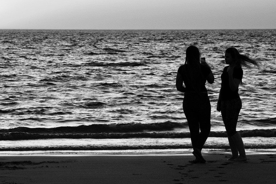 silhouette-2723781_960_720.jpg