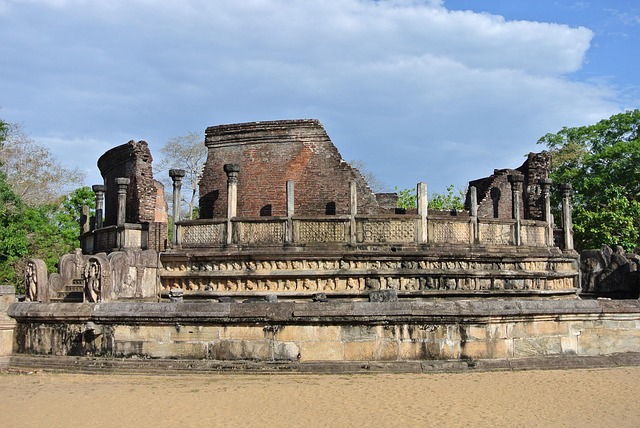 Free Sri Lanka Ruin photo and picture