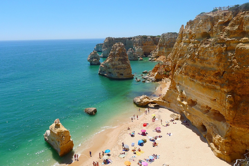 Sun-Kissed Shores and Hidden Gems: The Best Spots in Algarve