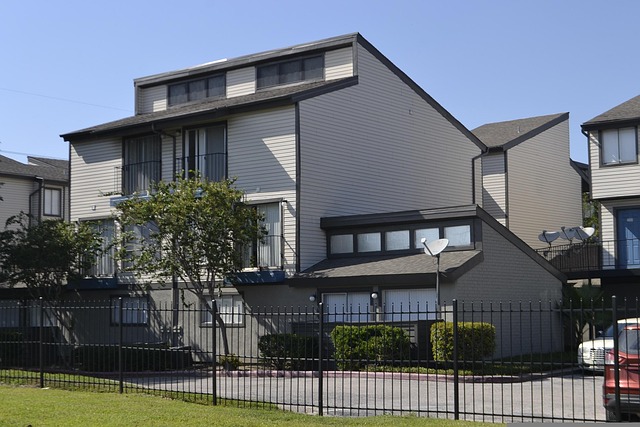 Free House Duplex photo and picture