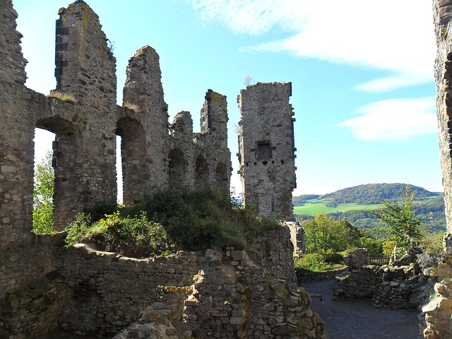 Free Olbrück Castle Ruin photo and picture