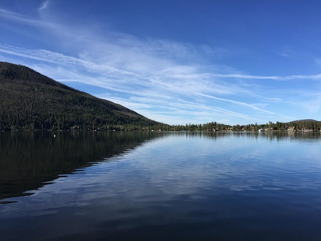 Free Mountains Lake photo and picture