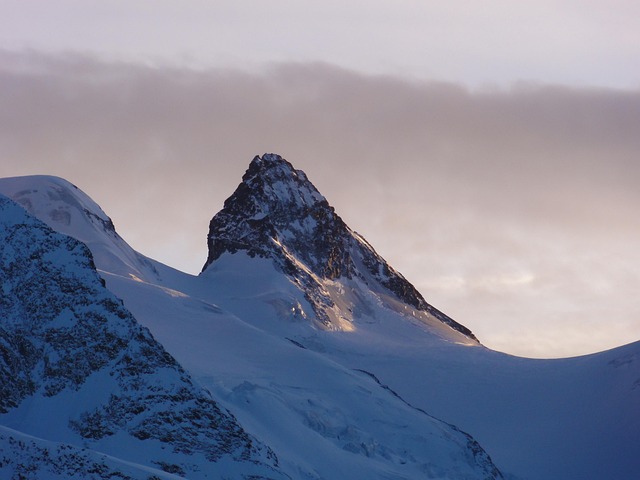 Free Agüzza Mountain photo and picture