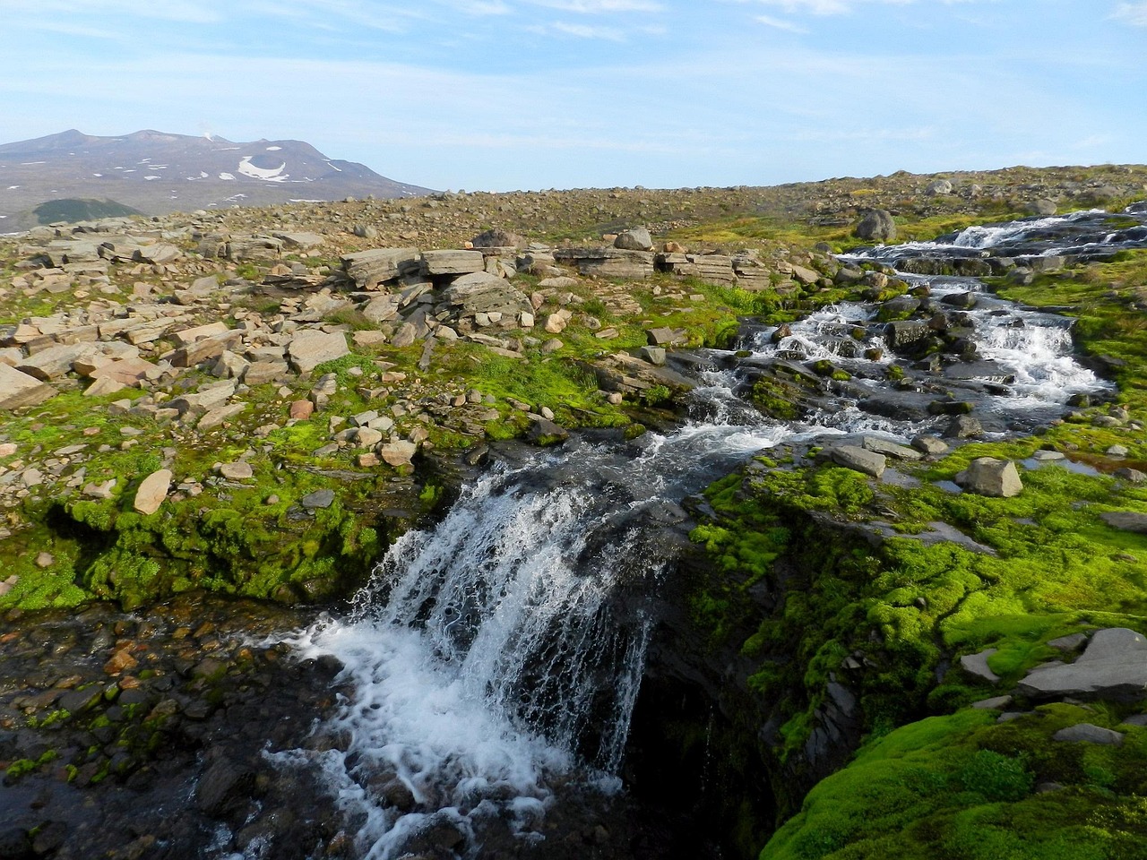 Waterfall - free online jigsaw puzzle photo