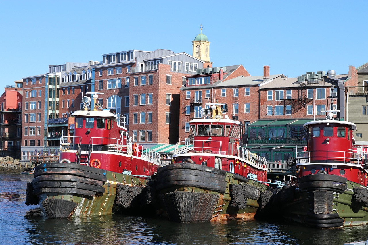 Free Tug Boats Portsmouth Harbor photo and picture
