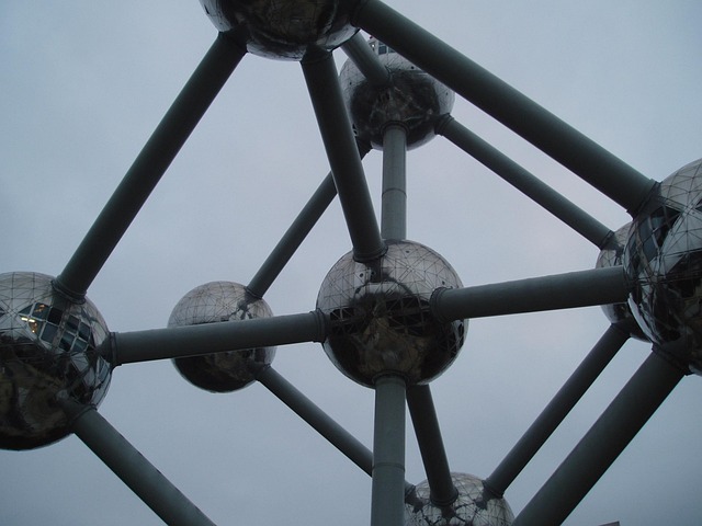 Bruxelles, Atomium, Celle, Arkitektur