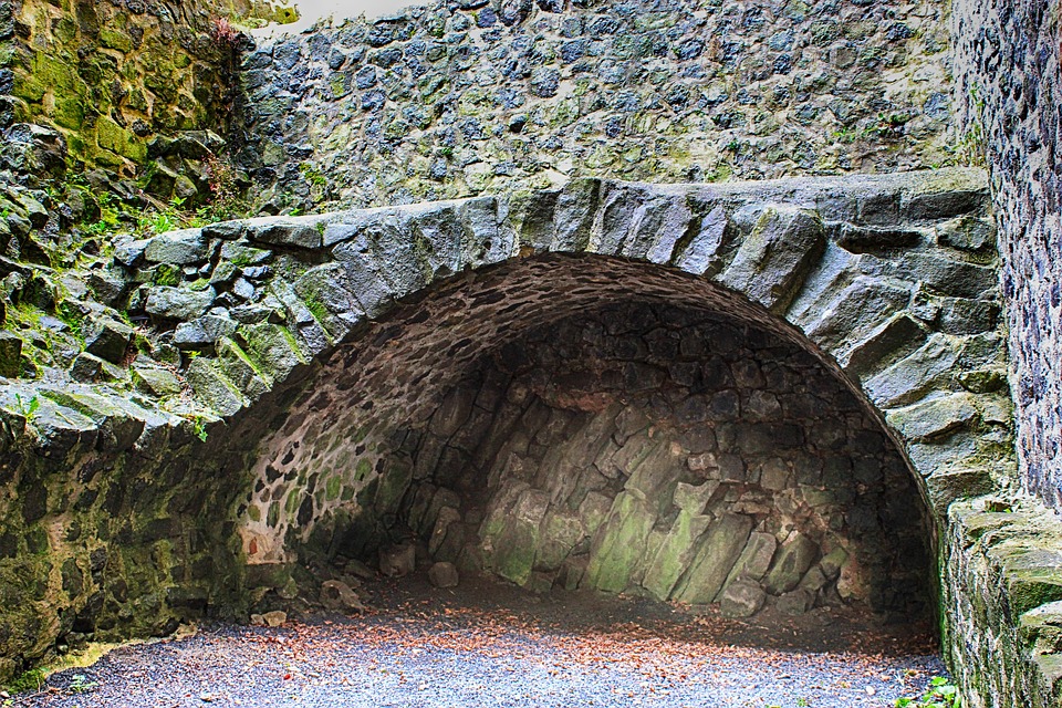 Castle Cellar Witch - Free photo on Pixabay