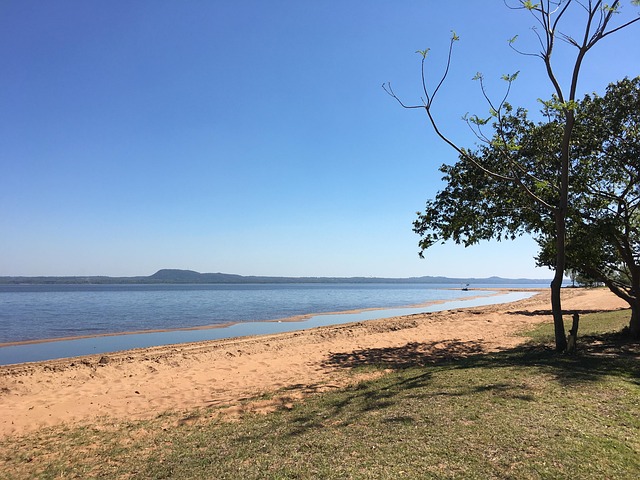 Free Paraguay Lake photo and picture