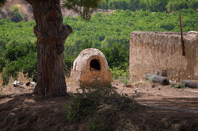 Free Kiln A Wood-Burning Oven photo and picture