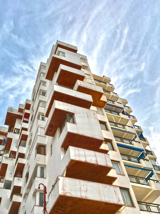 Photo inspiration: Fresh Look at Skyscraper Residential House