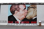 kiss, men, east