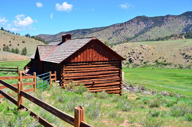 Free Cabin Barn photo and picture
