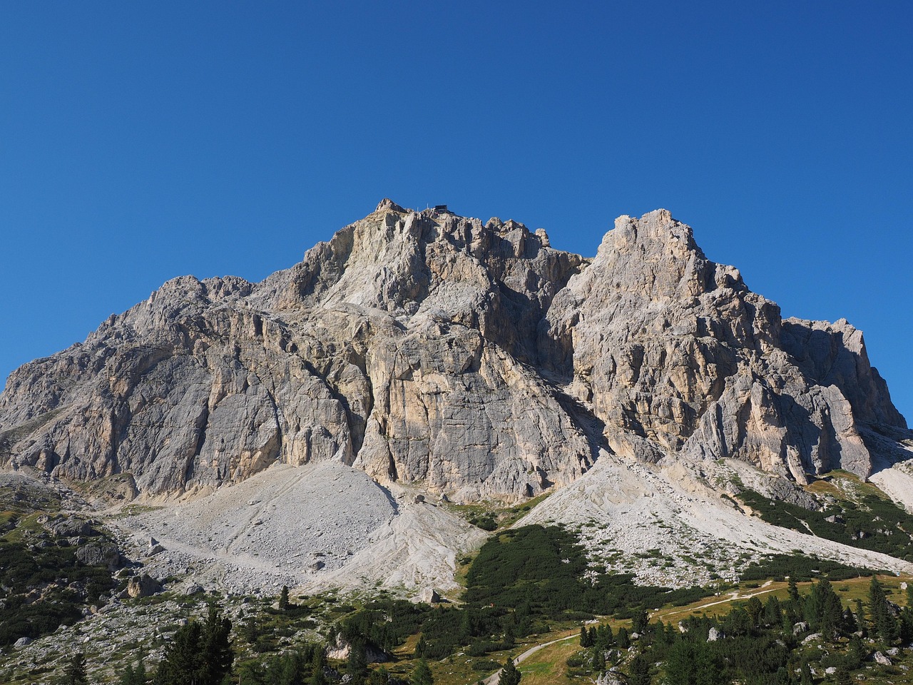 Lagazuoi - free online jigsaw puzzle photo