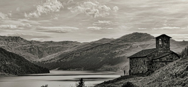 Free Church Mountain photo and picture