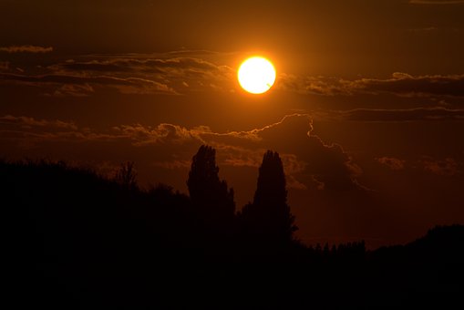 sunset-2805083__340.jpg