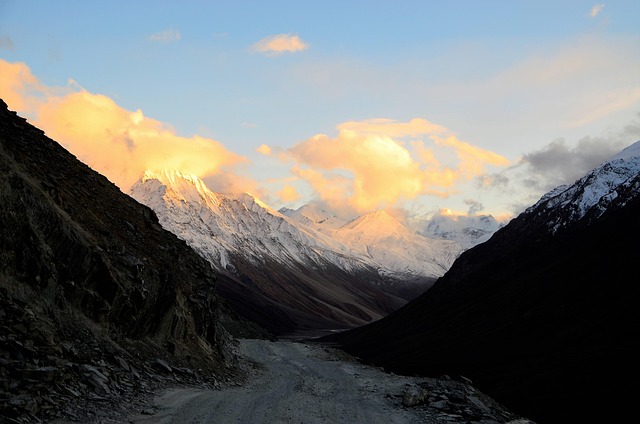 Free Himalayas Mountains photo and picture
