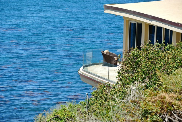 Free Home Ocean photo and picture