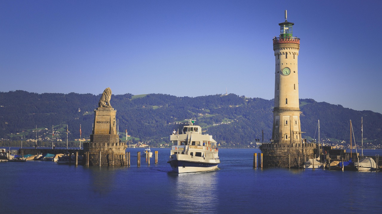 Harbour Entrance - free online jigsaw puzzle photo