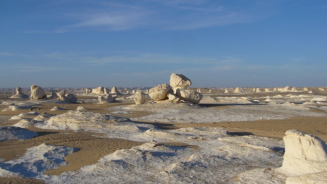 Free Egypt Desert-White photo and picture