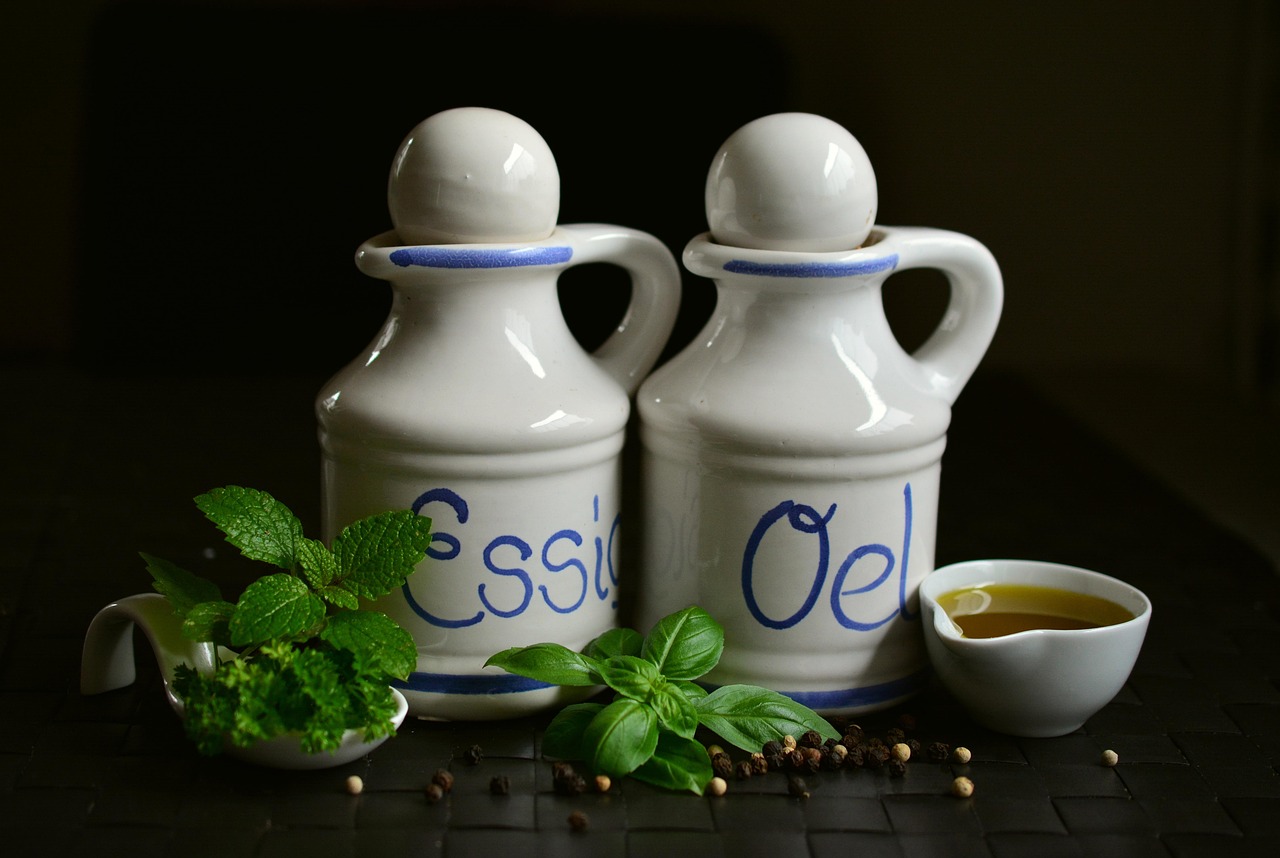 oil and vinegar, oil, vinegar, salad dressing, herbs, culinary herbs, salad herbs, dressing, pepper, kitchen, cook, nourishment, meal, still life, healthy, ingredients, taste, vitamins, mediterranean, carafe, lemon balm, parsely, basil, vinegar, vinegar, vinegar, vinegar, vinegar, salad dressing