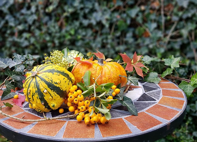 Free Fall Deco photo and picture