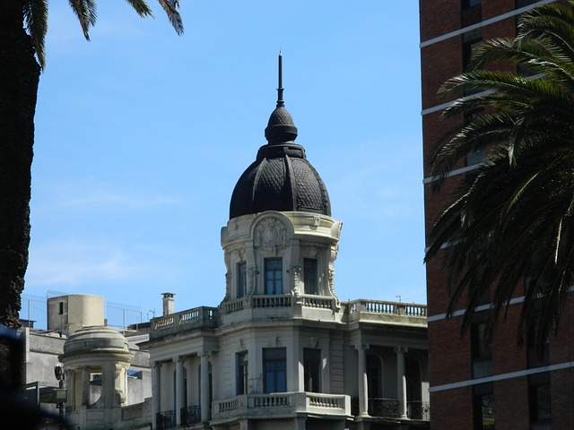 Free Building Montevideo photo and picture