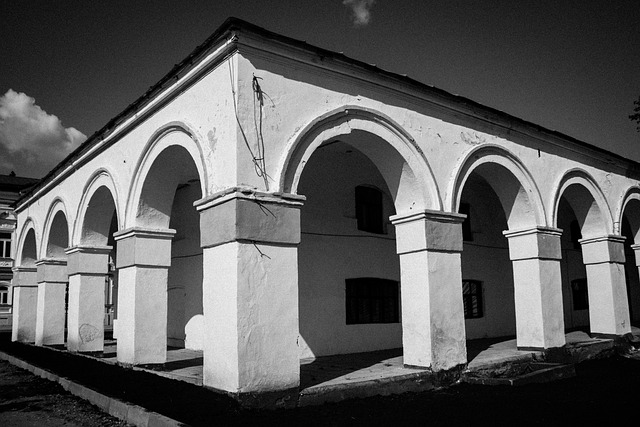 Free Building Architecture photo and picture