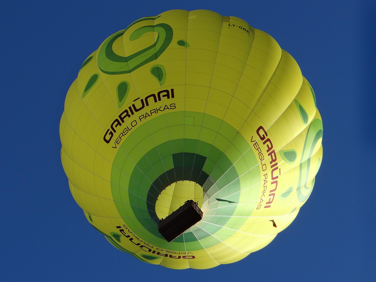 Balloon Flight - free online jigsaw puzzle photo