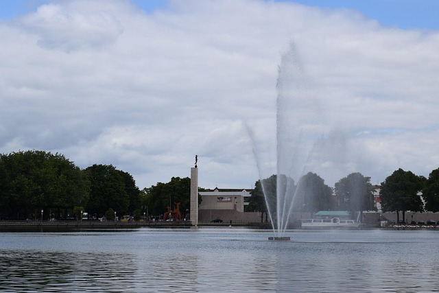 Free Lake Source photo and picture