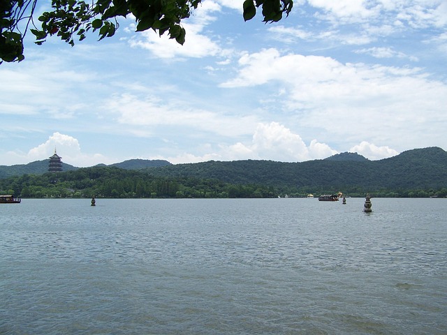 Free Hangzhou West Lake photo and picture