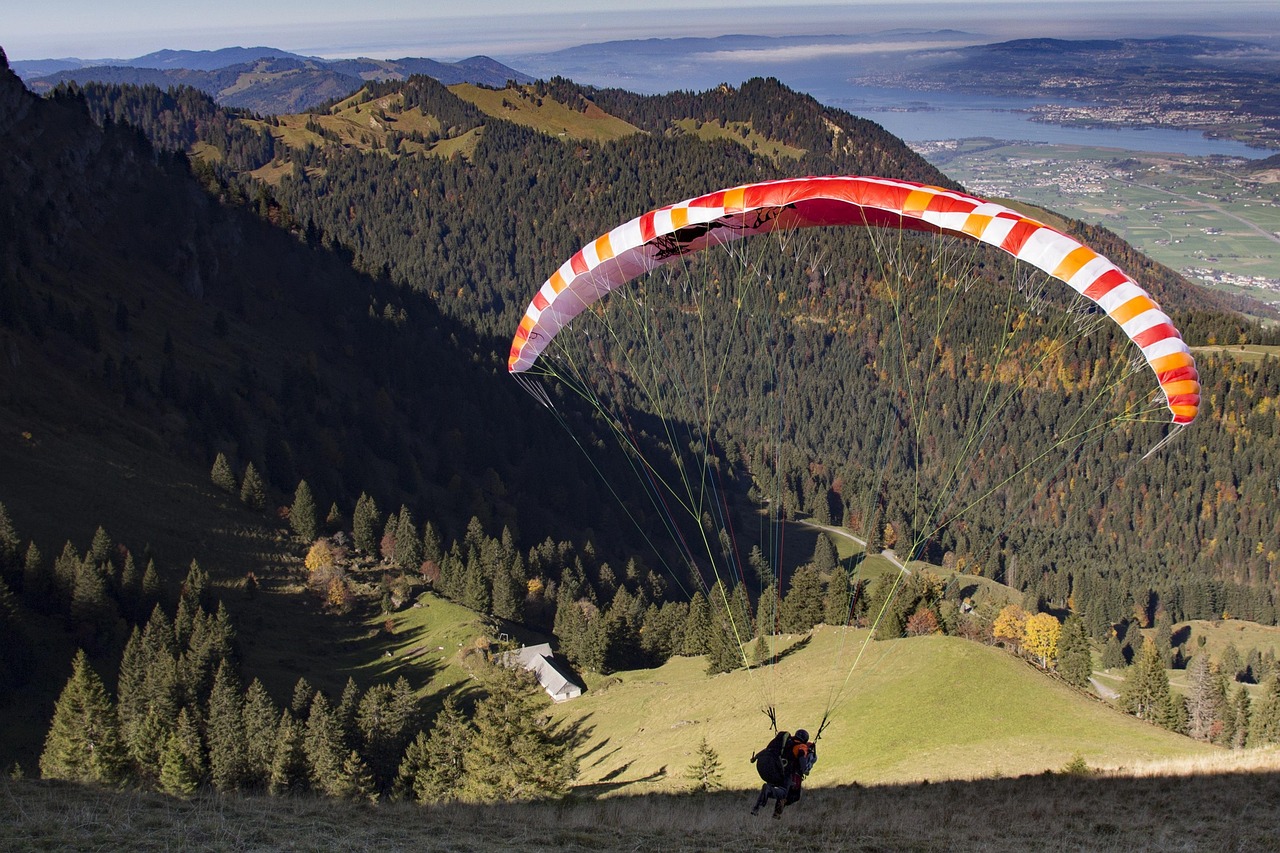 Paraglider - free online jigsaw puzzle photo